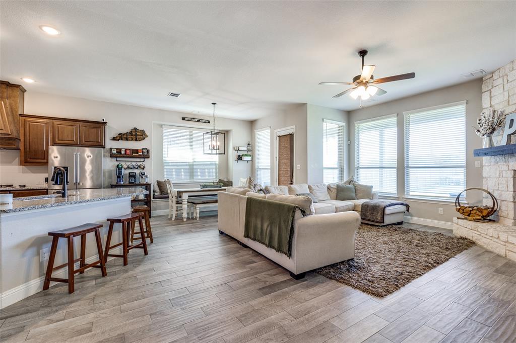 672 Harris Ridge Drive Arlington, TX 76002 - Photo 7 of 25