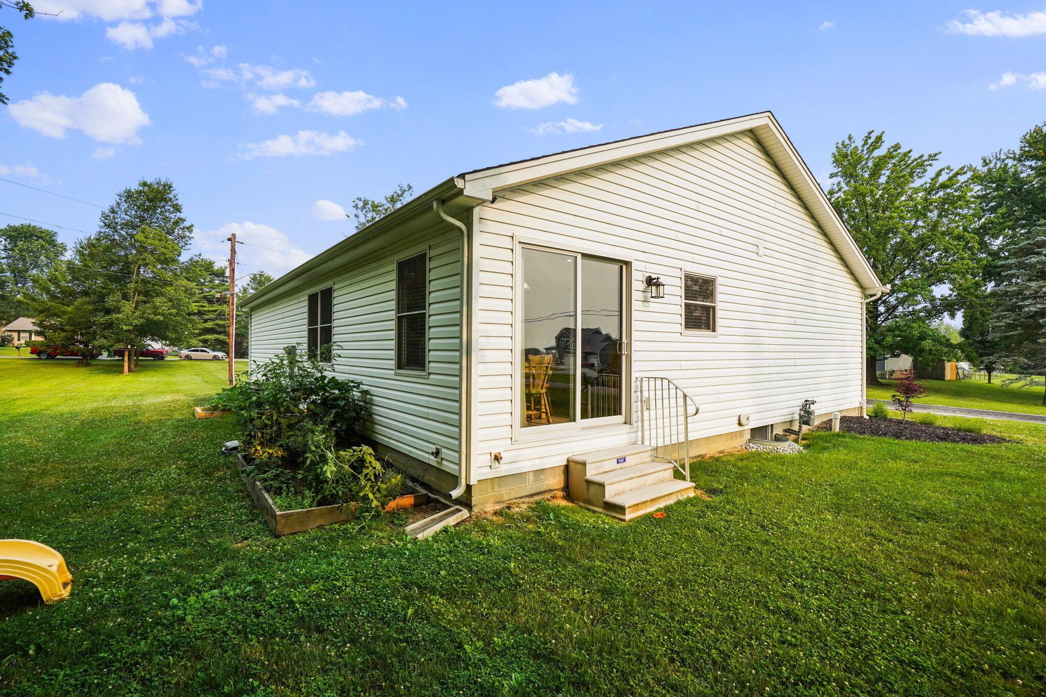 4570 Fremar Road Northeast Lancaster, OH 43130 - Photo 29 of 34 37-web-or-mls-DSC07898