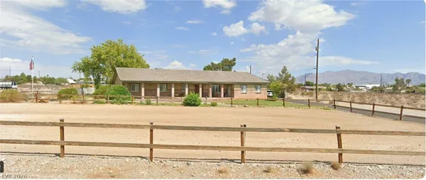 $880,000 | 8910 West Rosada Way, Las Vegas, NV 89149
