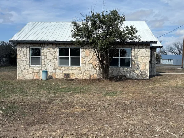 $218,000 | 205 South Price Street, Rocksprings, TX 78880