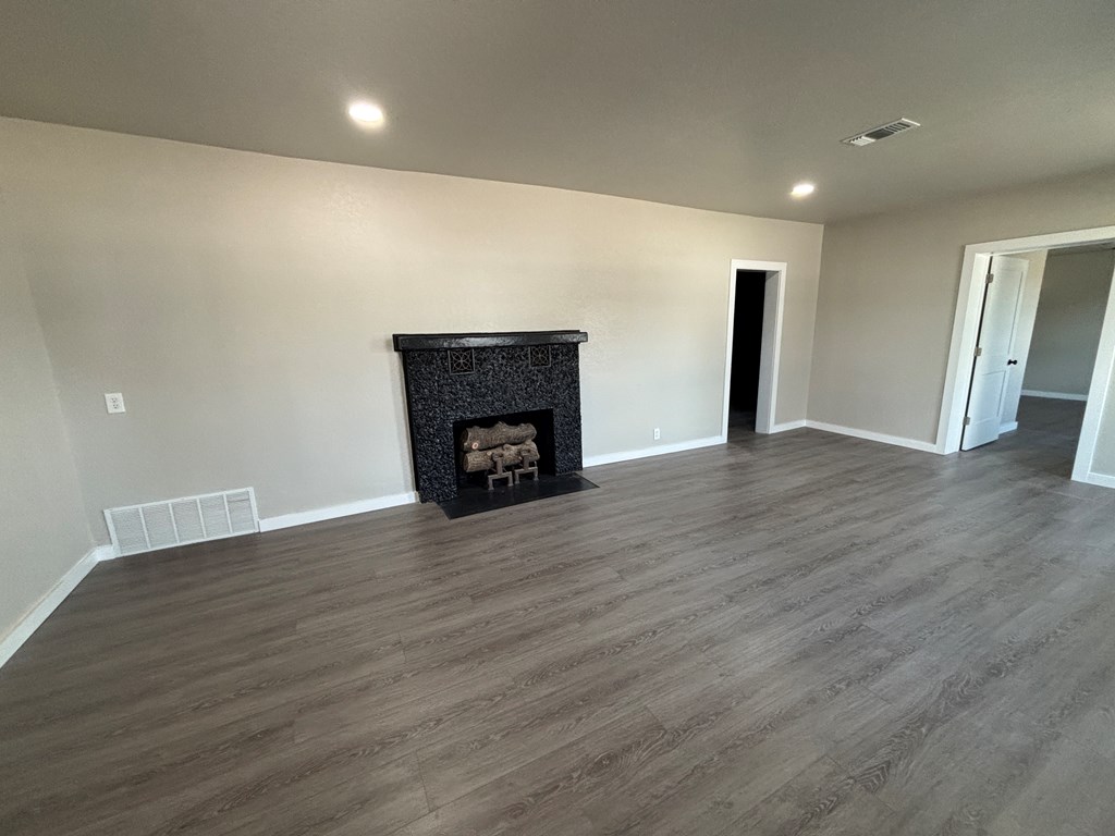 205 South Price Street Rocksprings, TX 78880 - Photo 5 of 23