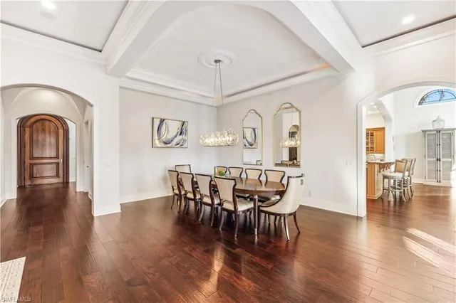 $4,950,000 | 280 Egret Avenue, Naples, FL 34108