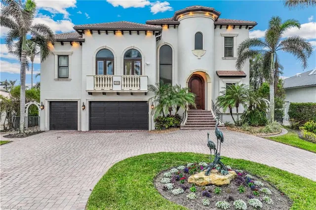$4,950,000 | 280 Egret Avenue, Naples, FL 34108