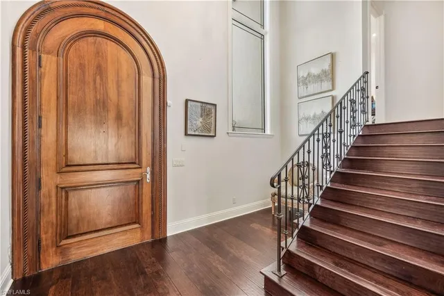 $4,950,000 | 280 Egret Avenue, Naples, FL 34108