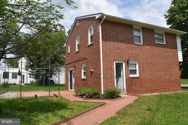 $2,950 | 6820 Cherokee Drive, Baltimore, MD 21209