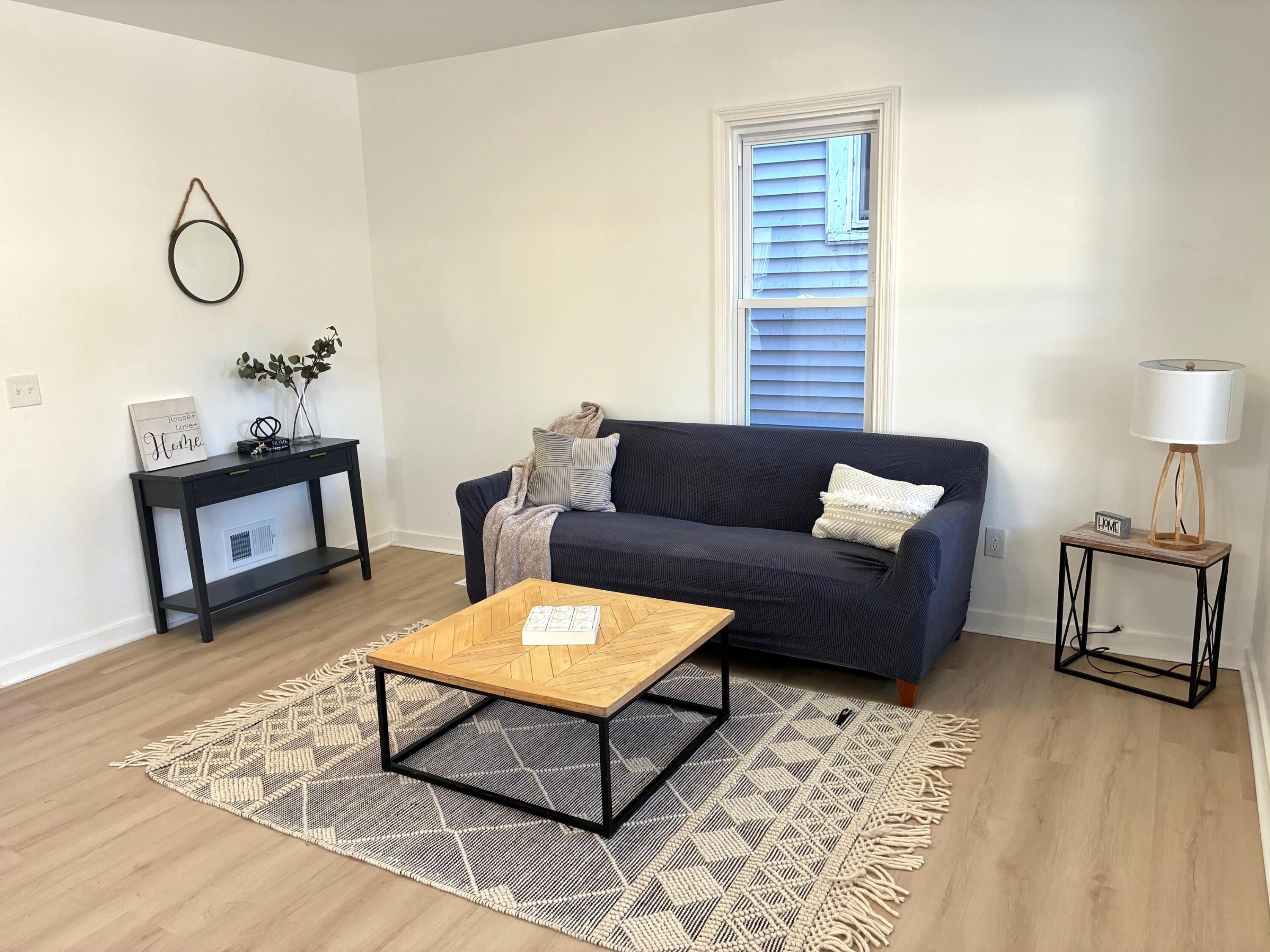 2822 North 34th Street Milwaukee, WI 53210 - Photo 2 of 18 Living Room