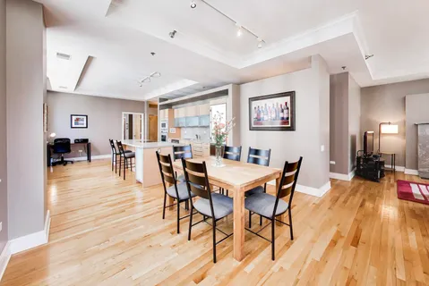 $450,000 | 212 West Washington Street, Unit 1505, Chicago, IL 60606