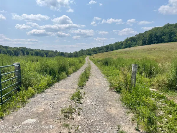 $629,000 | 5342 Highway 492, Susquehanna, PA 18847