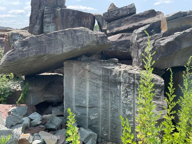 $639,000 | 5342 Highway 492, Susquehanna, PA 18847