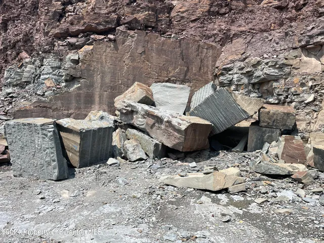 $639,000 | 5342 Highway 492, Susquehanna, PA 18847