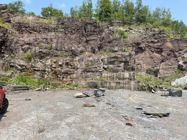 $639,000 | 5342 Highway 492, Susquehanna, PA 18847