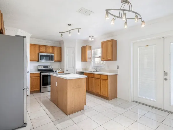 $3,000 | 981 Southwest McElroy Avenue, Port St. Lucie, FL 34953