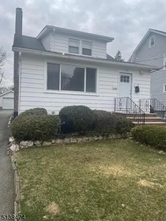 $2,400 | 13 Kenwood Avenue, Verona, NJ 07044