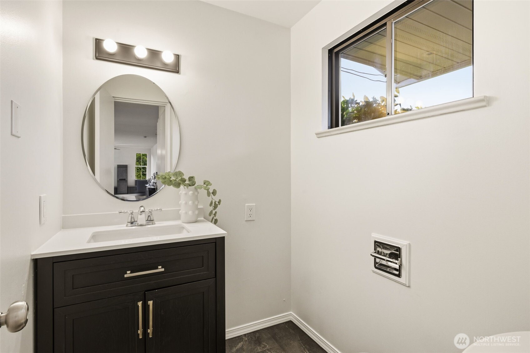 622 Southwest Othello Street Seattle, WA 98106 - Photo 11 of 39