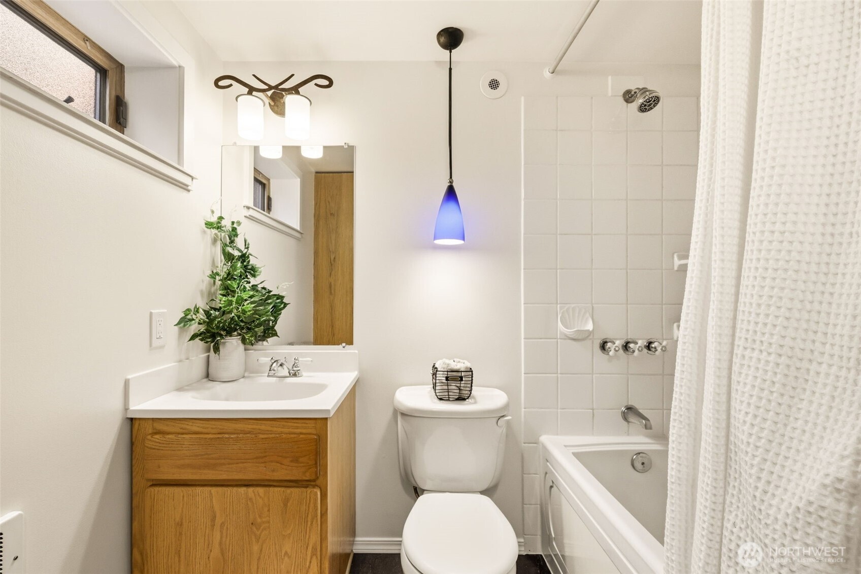 622 Southwest Othello Street Seattle, WA 98106 - Photo 14 of 39