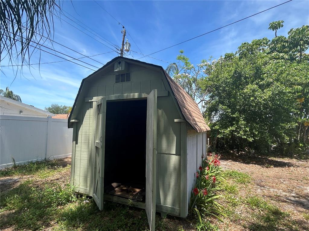 10463 Valencia Road Seminole, FL 33772 - Photo 25 of 31