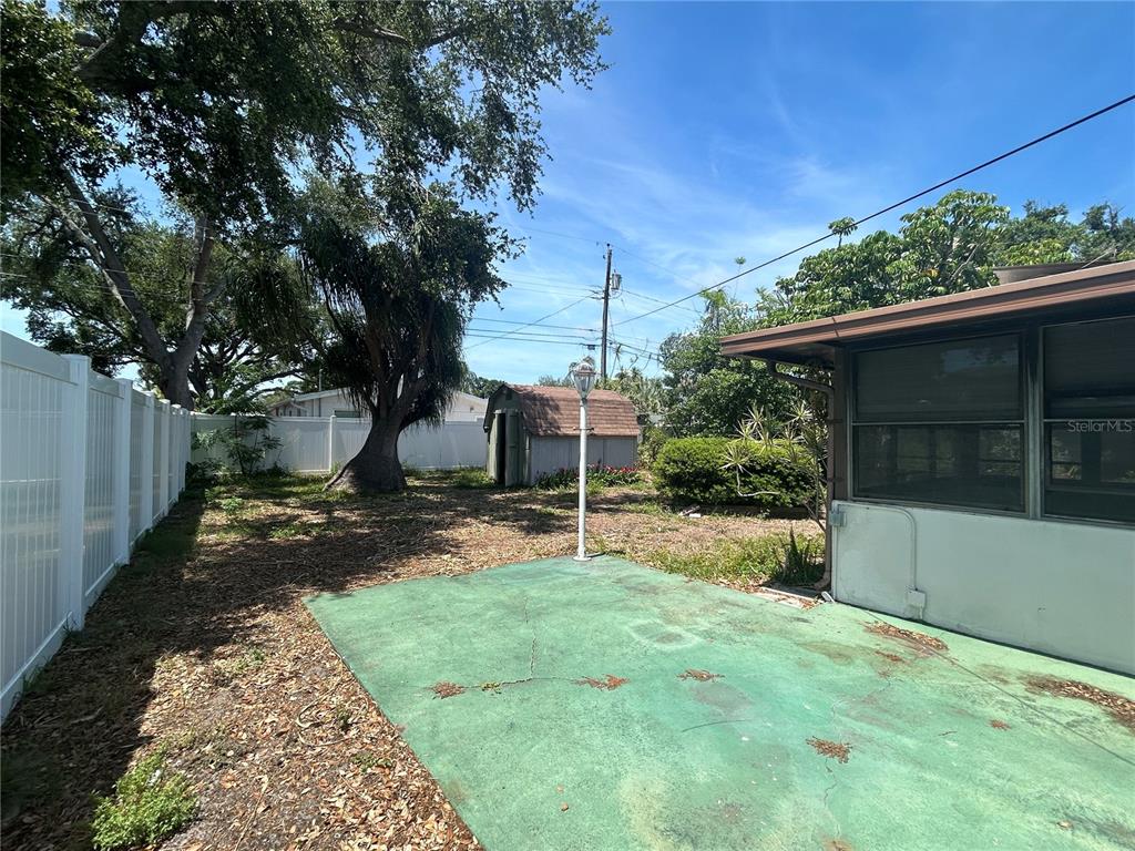 10463 Valencia Road Seminole, FL 33772 - Photo 30 of 31