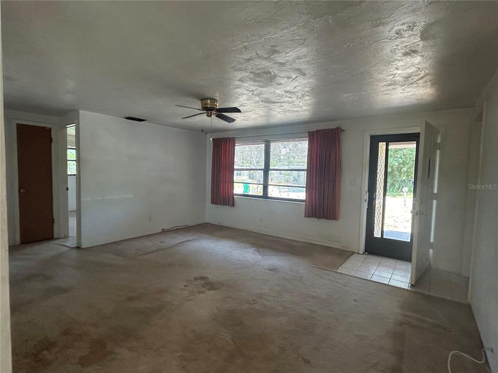10463 Valencia Road Seminole, FL 33772 - Photo 5 of 31