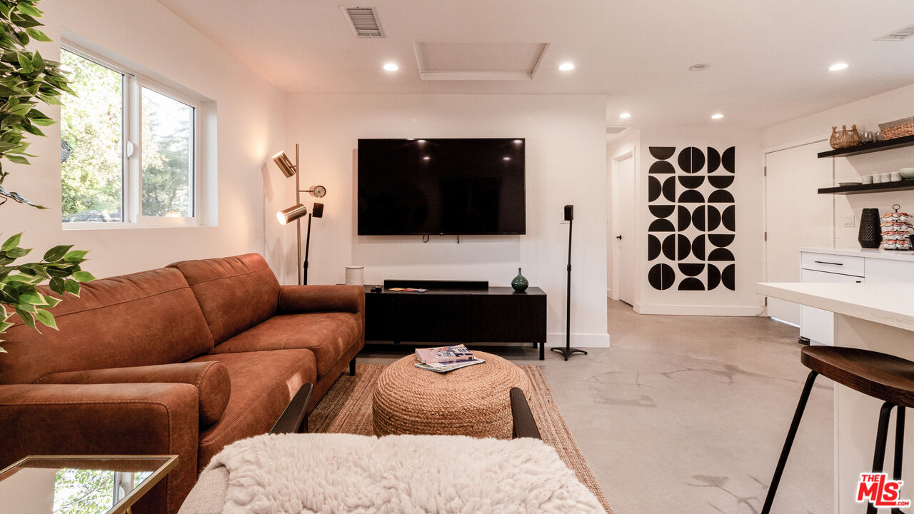 801 Daly Road, Unit 801 Ojai, CA 93023 - Photo 2 of 16
