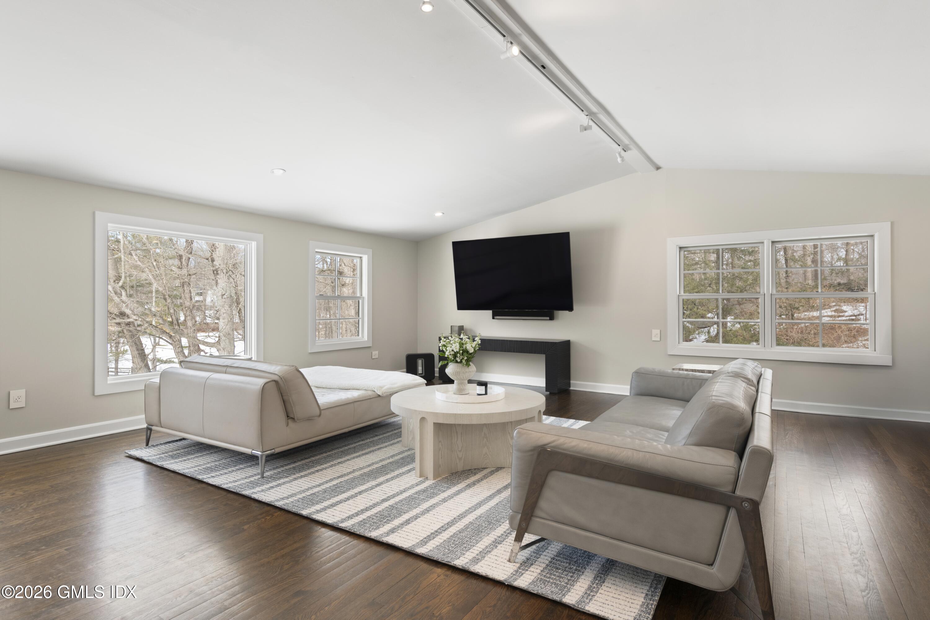 29 Hunting Ridge Road Greenwich, CT 06831 - Photo 23 of 59 4.25 Den