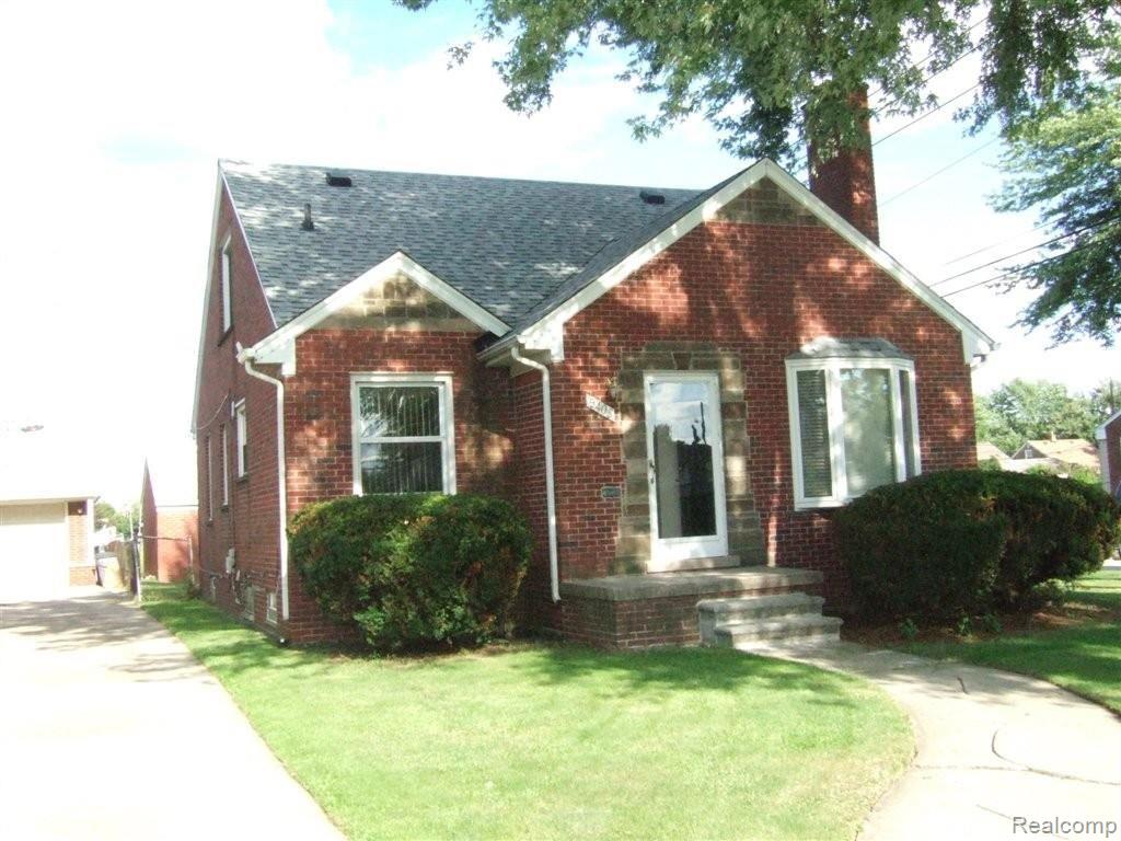 9405 Ruth Avenue Allen Park, MI 48101 - Photo 2 of 28 DSCF3137.JPG