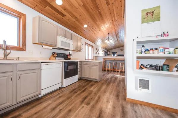 $299,000 | 513 N Street East, Detroit Lakes, MN 56501