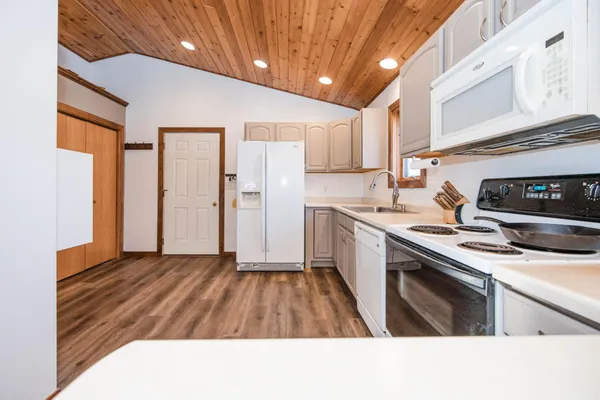 $299,000 | 513 N Street East, Detroit Lakes, MN 56501