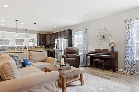 $544,900 | 33 Trotter Lane, Clinton, PA 15026