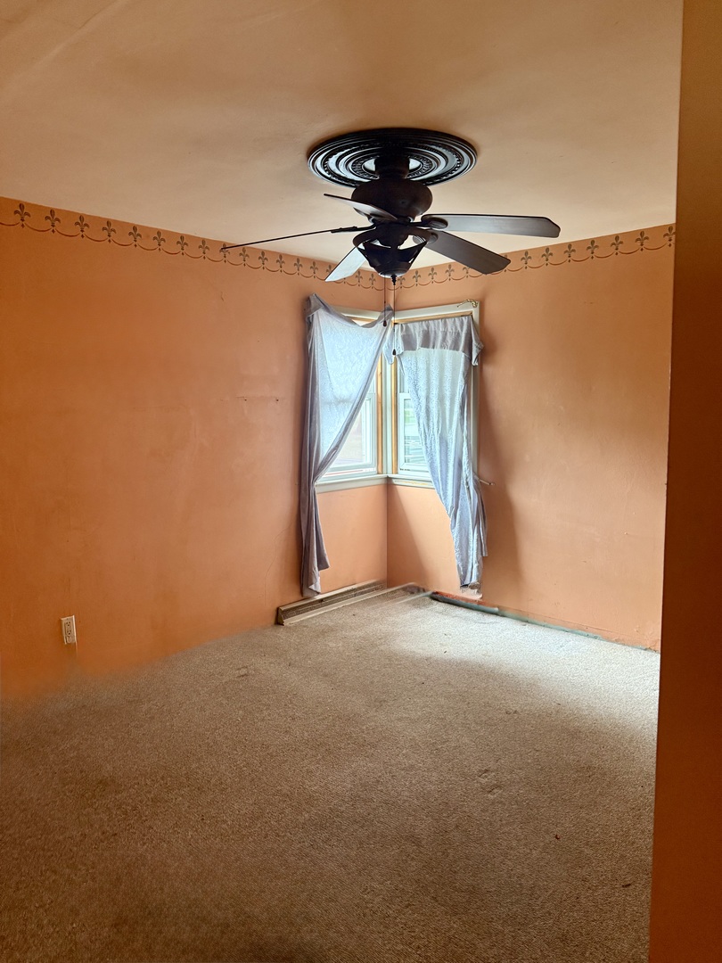 303 West Plumb Street Ransom, IL 60470 - Photo 10 of 12 a view of room and utility room