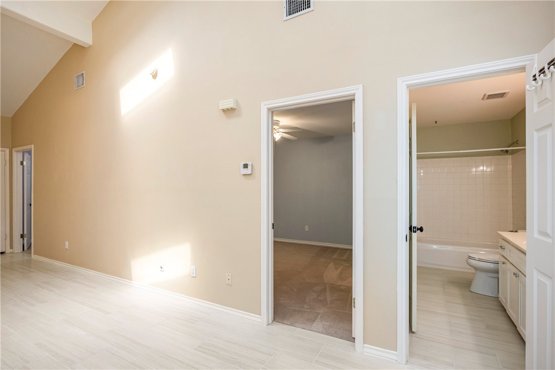 1818 Rodd Field Road, Unit D2 Corpus Christi, TX 78412 - Photo 27 of 35 Gallery Image 27
