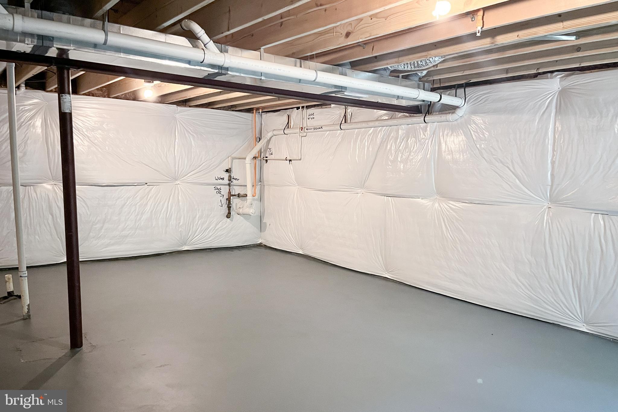 1326 Heaps Road Whiteford, MD 21160 - Photo 9 of 19 a view of a room with racks