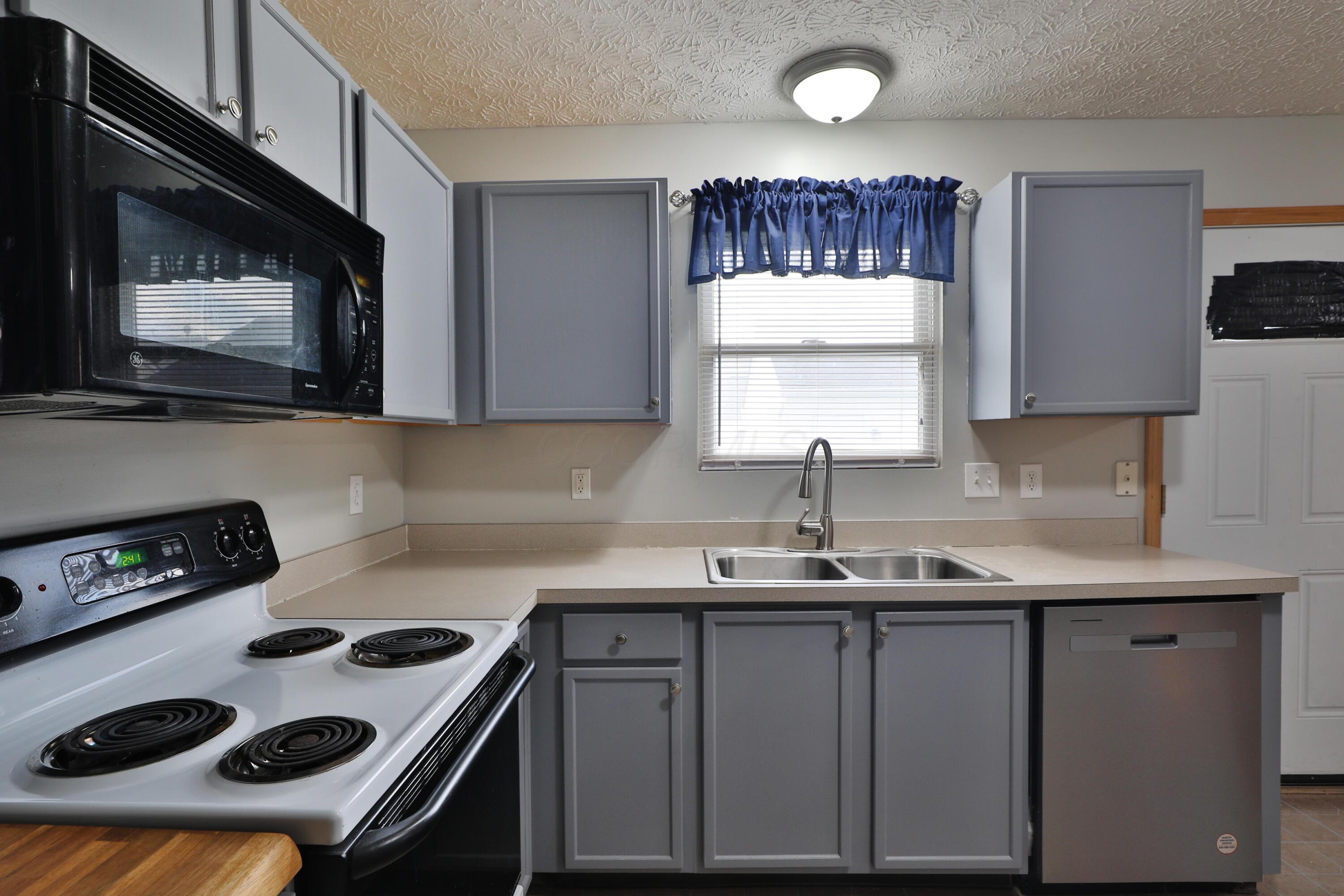 3025 Representation Terrace Columbus, OH 43207 - Photo 15 of 41