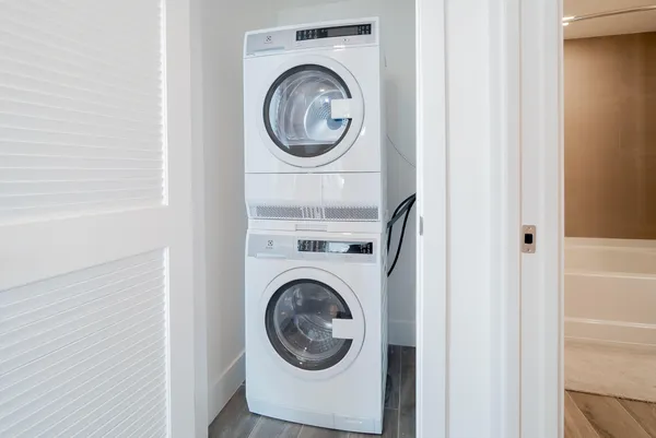 $5,500 | 111 Southeast 1st Avenue, Unit 512, Delray Beach, FL 33444