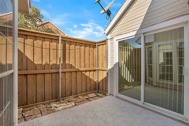 $2,250 | 18143 Whispering Gables Lane, Dallas, TX 75287