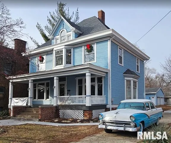 $177,000 | 943 Northeast Glen Oak Avenue, Peoria, IL 61603