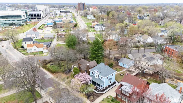 $187,000 | 943 Northeast Glen Oak Avenue, Peoria, IL 61603