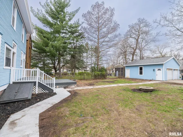 $187,000 | 943 Northeast Glen Oak Avenue, Peoria, IL 61603