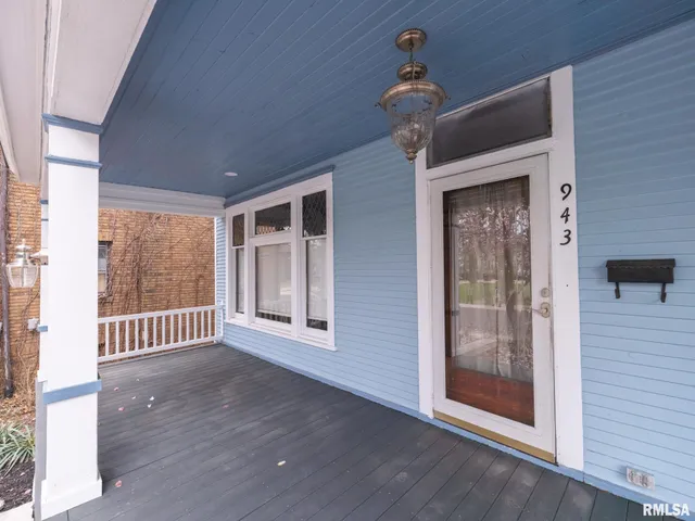 $187,000 | 943 Northeast Glen Oak Avenue, Peoria, IL 61603