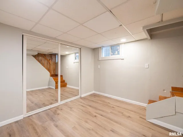 $187,000 | 943 Northeast Glen Oak Avenue, Peoria, IL 61603