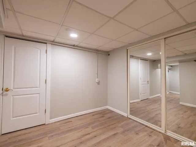 $187,000 | 943 Northeast Glen Oak Avenue, Peoria, IL 61603