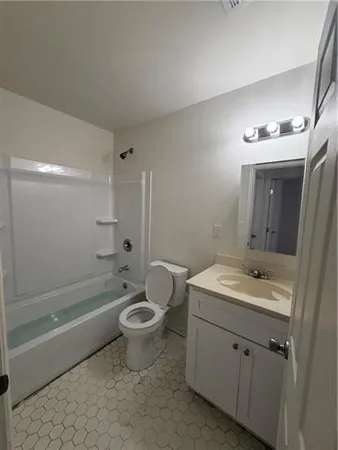 $1,250 | 3413 Kent Avenue, Unit 4, Metairie, LA 70006
