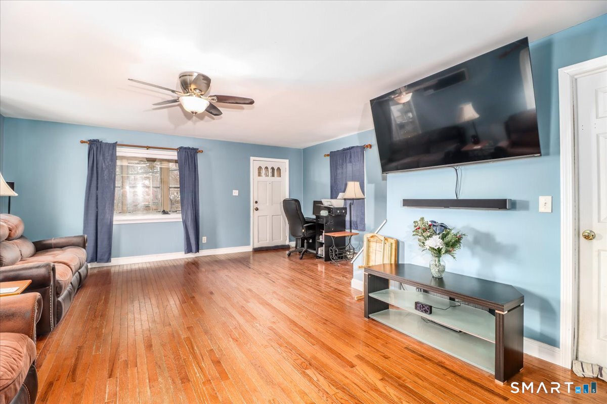2 Reeds Lane Stratford, CT 06614 - Photo 11 of 34