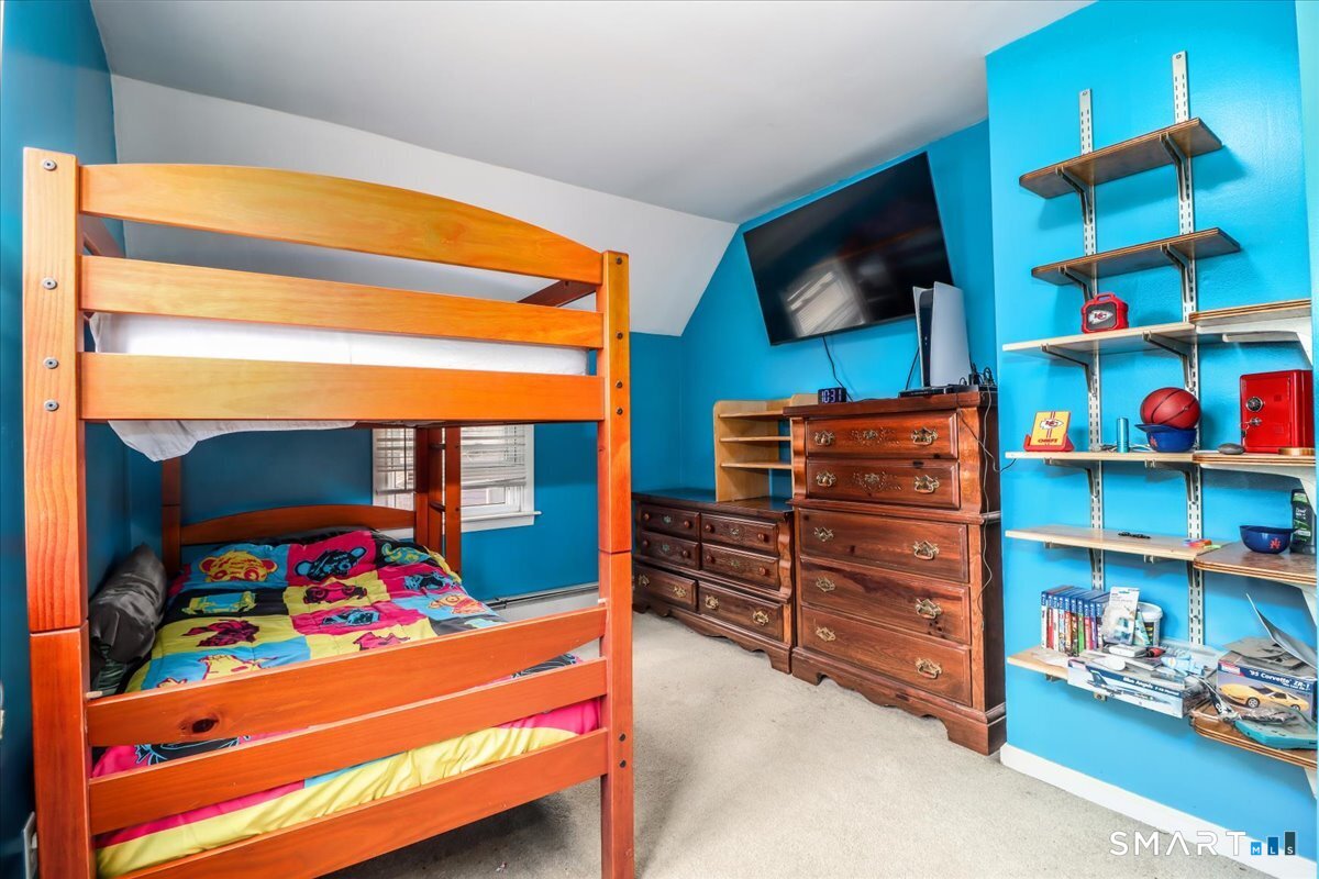 2 Reeds Lane Stratford, CT 06614 - Photo 14 of 34