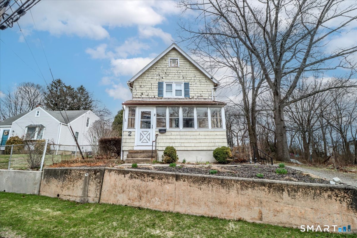 2 Reeds Lane Stratford, CT 06614 - Photo 2 of 34
