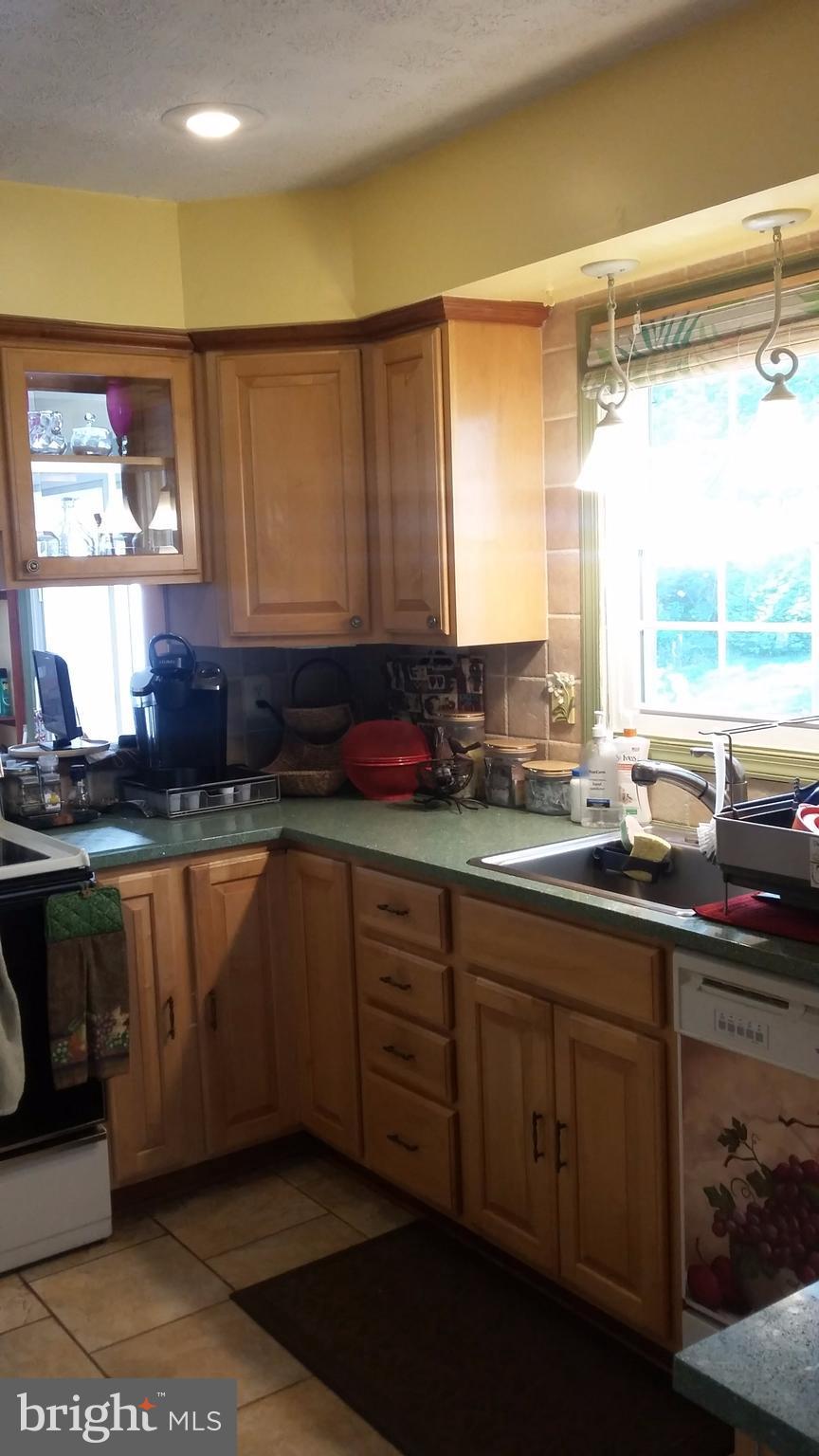 11705 Whittier Road Bowie, MD 20721 - Photo 12 of 23 Kitchen