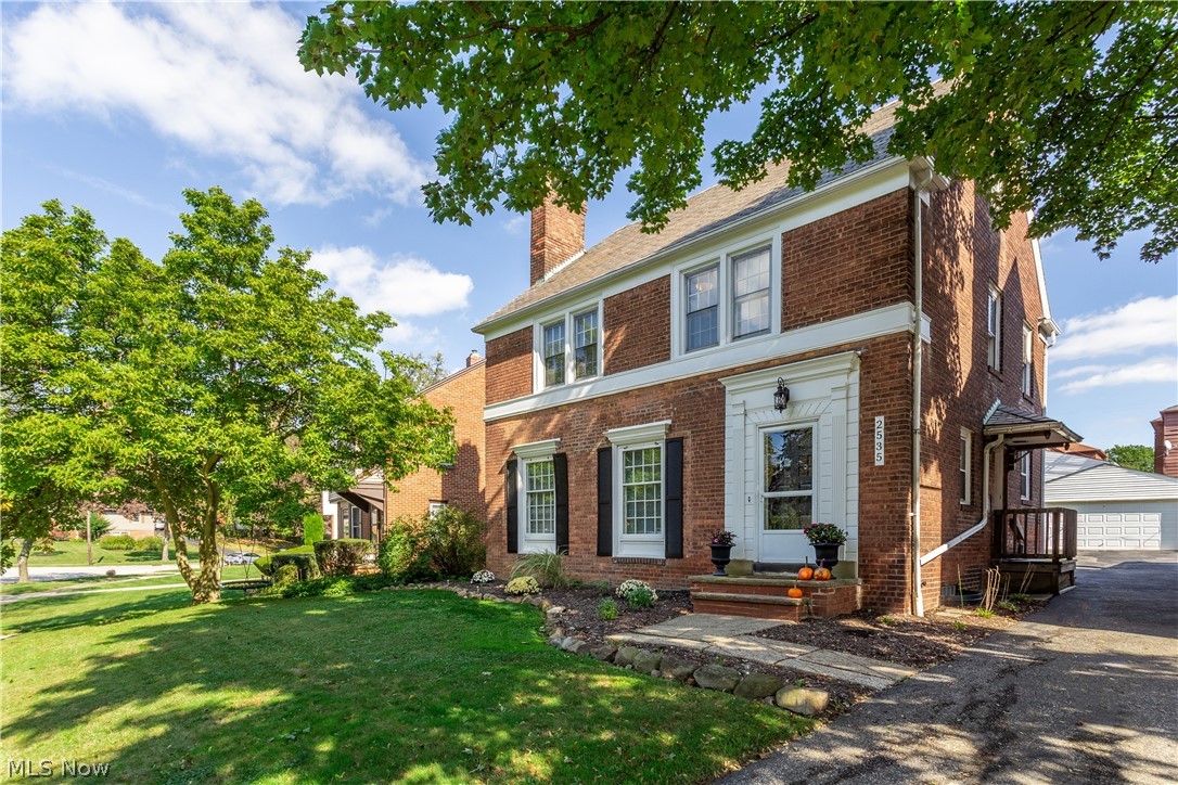 2535 Saybrook Road Cleveland, OH 44118 - Photo 1 of 30 Gallery Image 1
