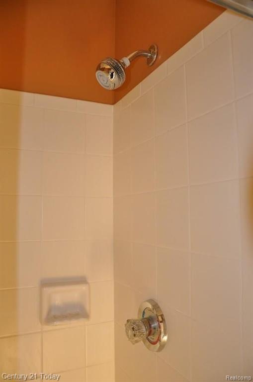 22150 Cape Cod Way, Unit 24 Farmington, MI 48336 - Photo 17 of 20