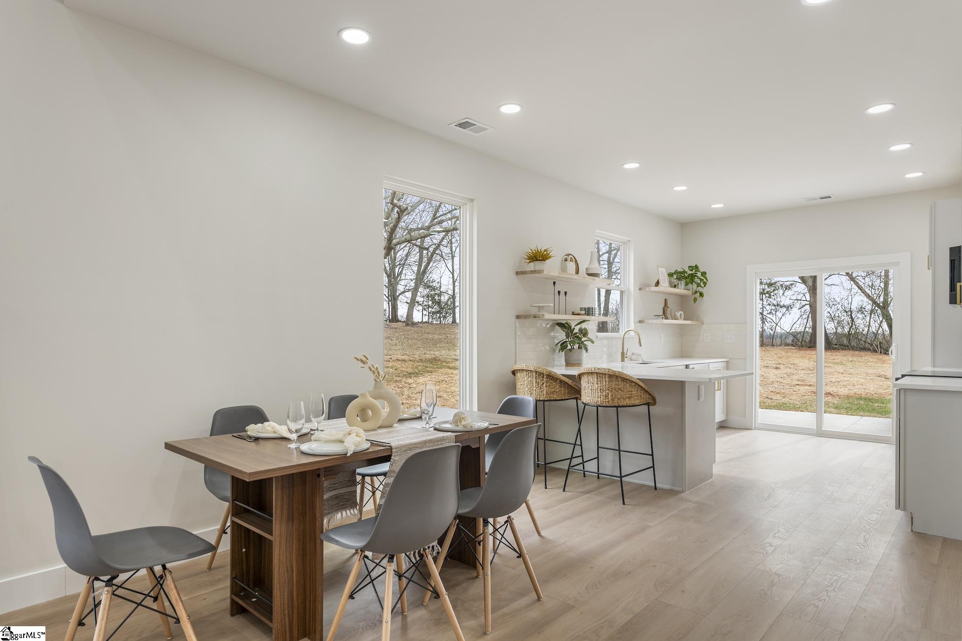 215 Sunset Drive Easley, SC 29640 - Photo 5 of 30