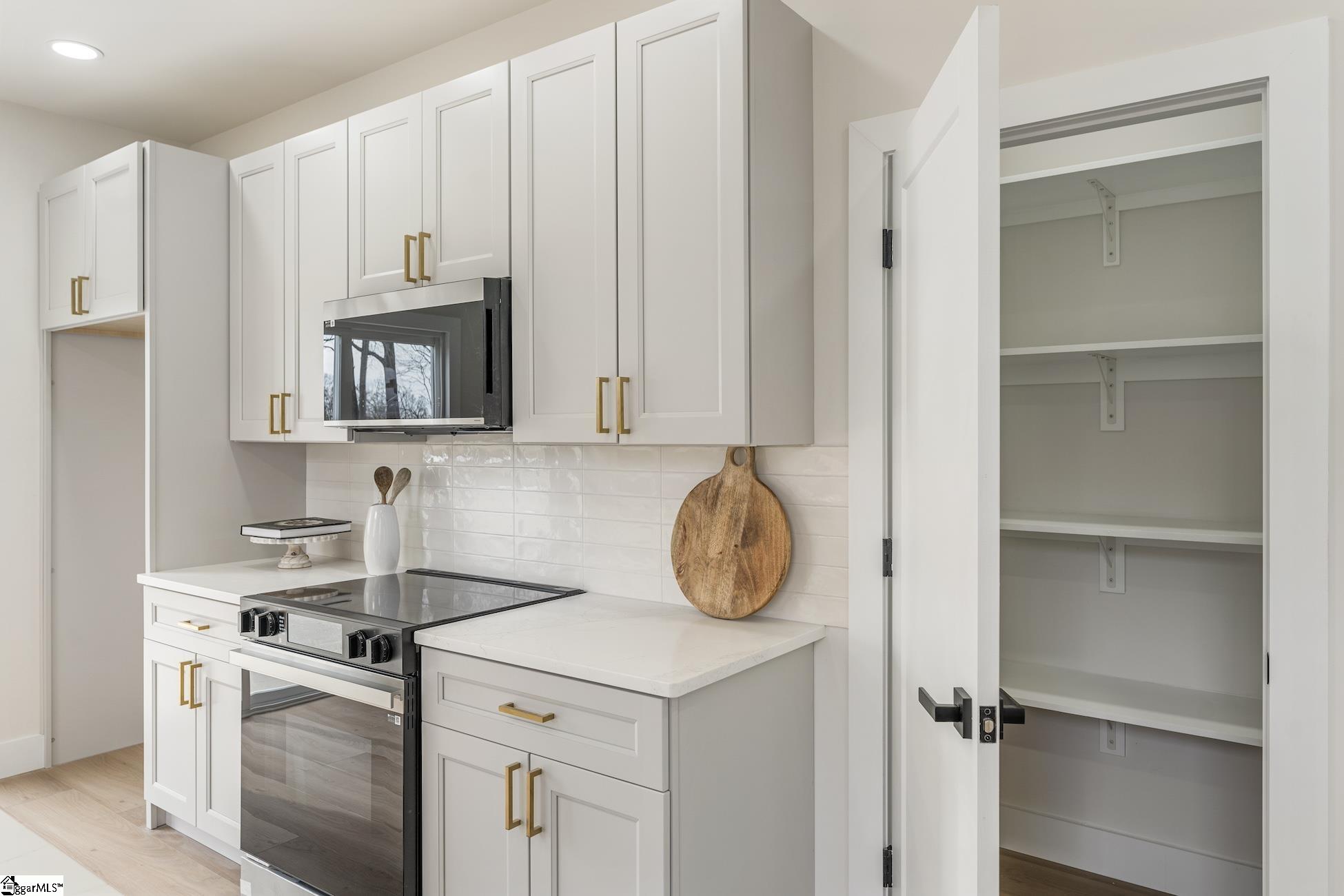 215 Sunset Drive Easley, SC 29640 - Photo 8 of 30