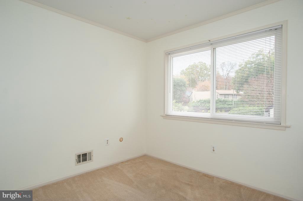 4501 Flintstone Road Alexandria, VA 22306 - Photo 24 of 26 Fourth Bedroom
